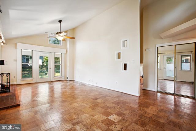 8509 CYRUS PL, Alexandria, VA 22308
