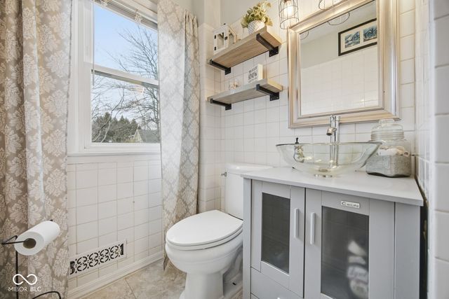 1969 N Klare Road, Shelbyville, IN 46176