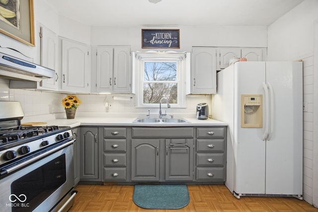 1969 N Klare Road, Shelbyville, IN 46176