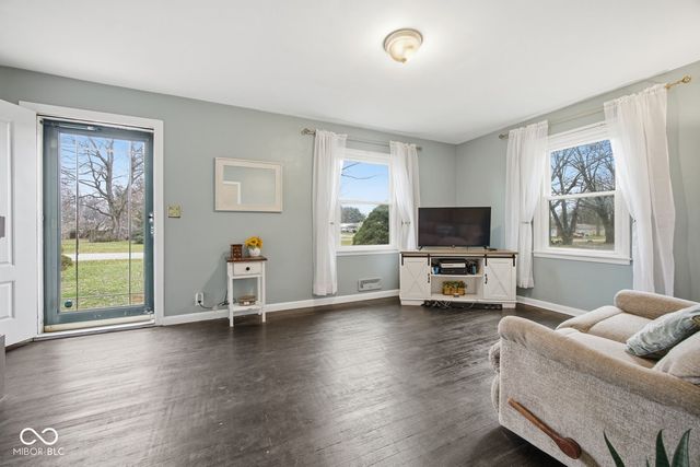 1969 N Klare Road, Shelbyville, IN 46176