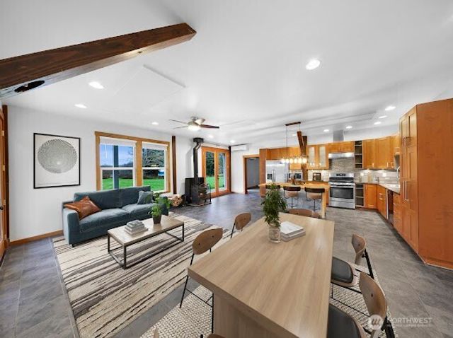 27806 W Gilligan Creek Road, Sedro Woolley, WA 98284