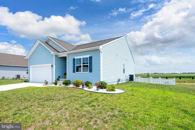 318 PONTOON DR, Felton, DE 19943