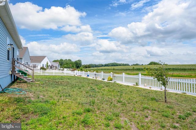 318 PONTOON DR, Felton, DE 19943