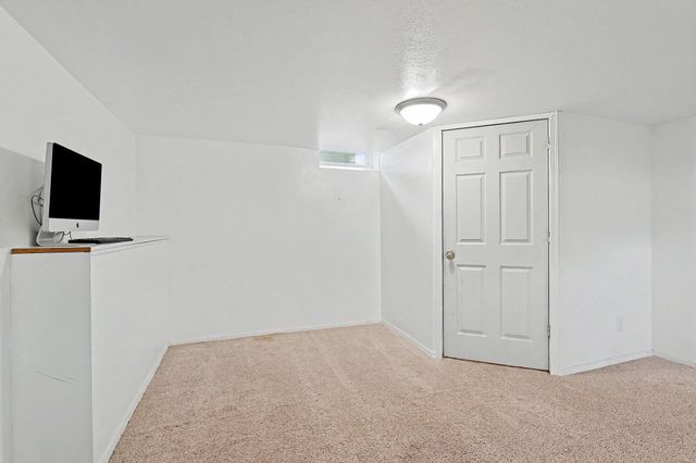 1354 N Westview Drive, Derby, KS 67037