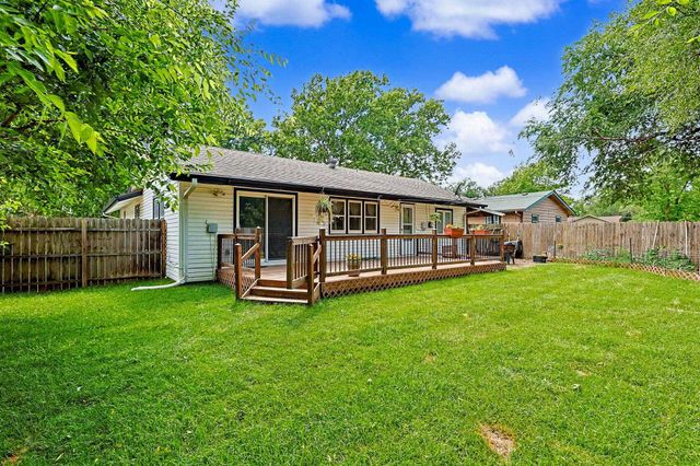 1354 N Westview Drive, Derby, KS 67037
