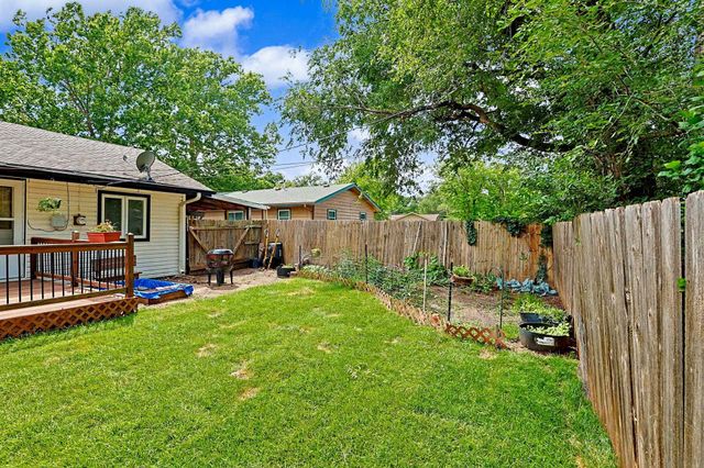 1354 N Westview Drive, Derby, KS 67037