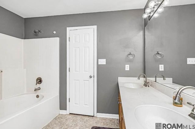 36205 Lynchburg Dr, Denham Springs, LA 70706