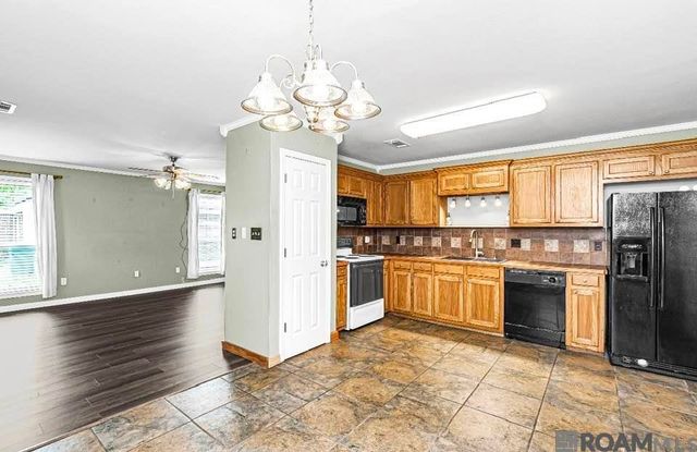 36205 Lynchburg Dr, Denham Springs, LA 70706