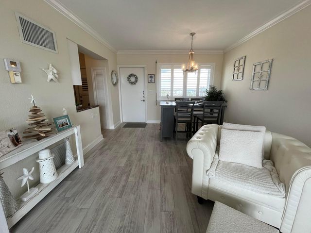 629 SE 19th Avenue 703, Deerfield Beach, FL 33441