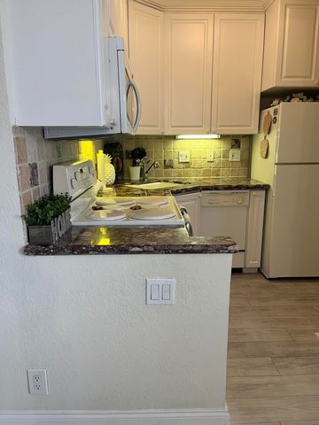 629 SE 19th Avenue 703, Deerfield Beach, FL 33441