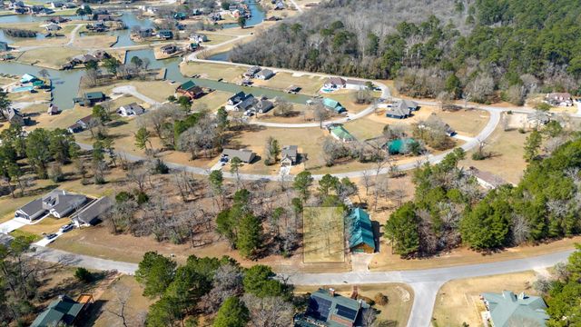 22 Hillsborough Drive, Huntsville, TX 77340