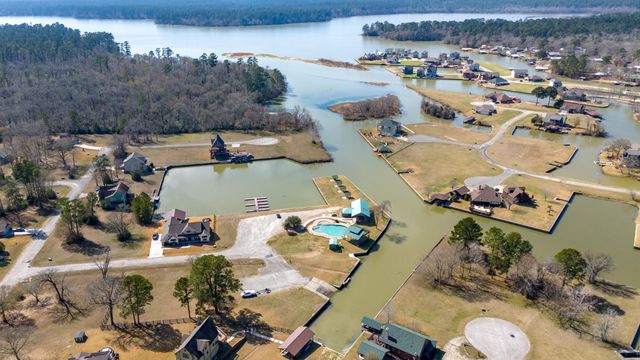 22 Hillsborough Drive, Huntsville, TX 77340