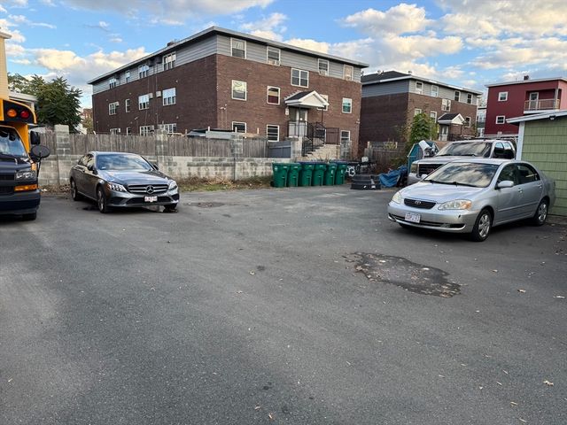 43 Baker St, Lynn, MA 01902