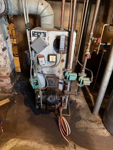 43 Baker St, Lynn, MA 01902