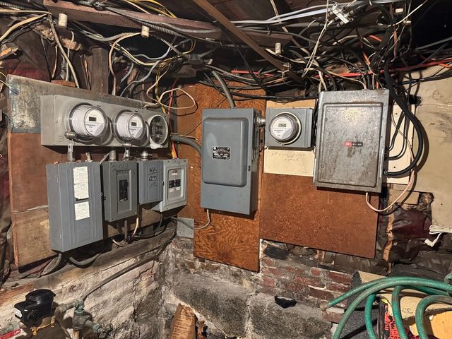 43 Baker St, Lynn, MA 01902