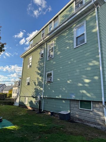 43 Baker St, Lynn, MA 01902