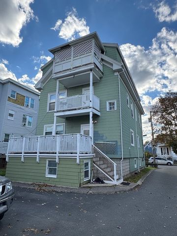 43 Baker St, Lynn, MA 01902