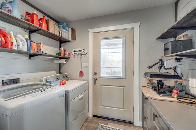 205 Newman Road, Ennis, TX 75119