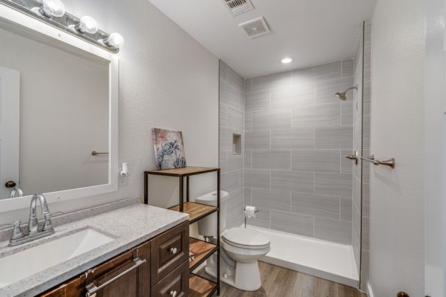 205 Newman Road, Ennis, TX 75119