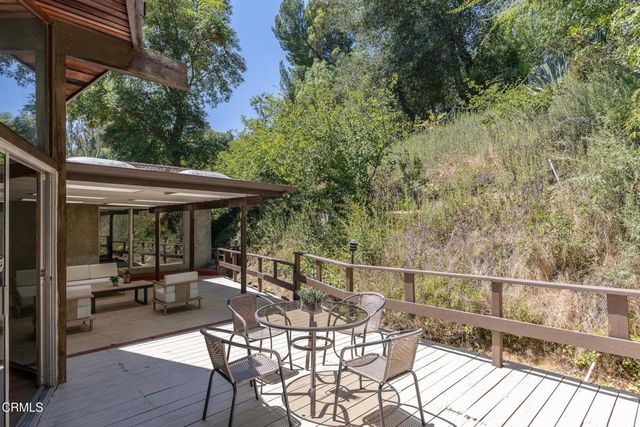 579 Laguna Road, Pasadena, CA 91105