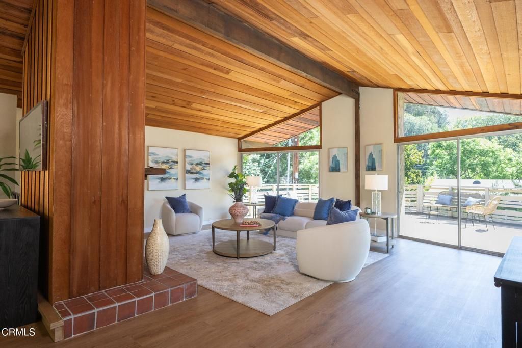 579 Laguna Road, Pasadena, CA 91105