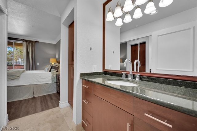 220 East Flamingo Road 117, Las Vegas, NV 89169