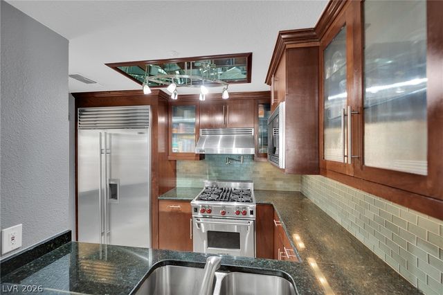 220 East Flamingo Road 117, Las Vegas, NV 89169