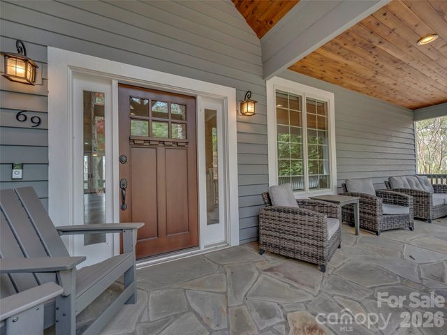 69 Old Hickory Trail, Hendersonville, NC 28739