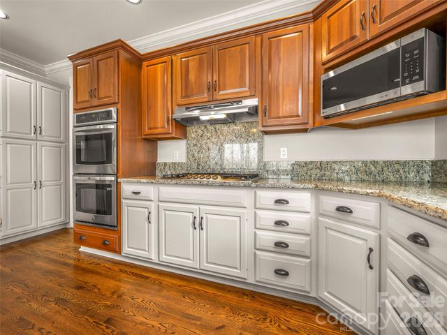 69 Old Hickory Trail, Hendersonville, NC 28739