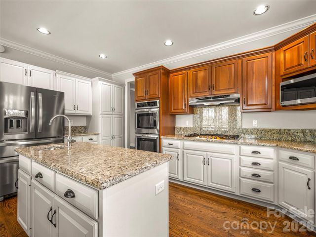 69 Old Hickory Trail, Hendersonville, NC 28739