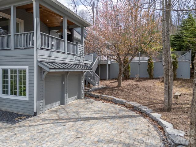69 Old Hickory Trail, Hendersonville, NC 28739