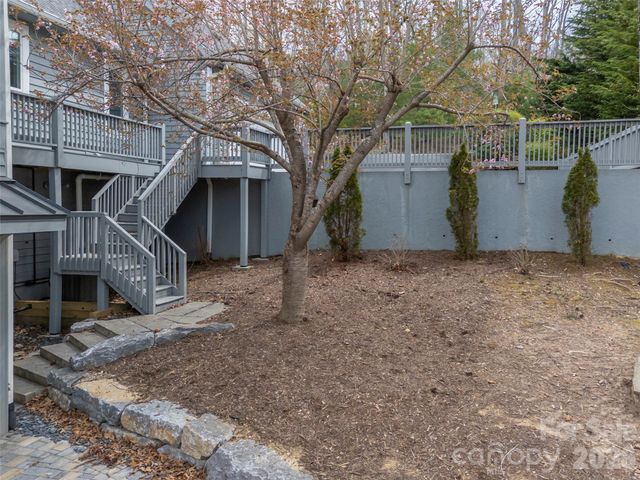69 Old Hickory Trail, Hendersonville, NC 28739