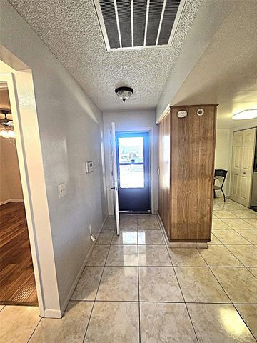 2009 CEDAR RUN DRIVE, Plant City, FL 33563