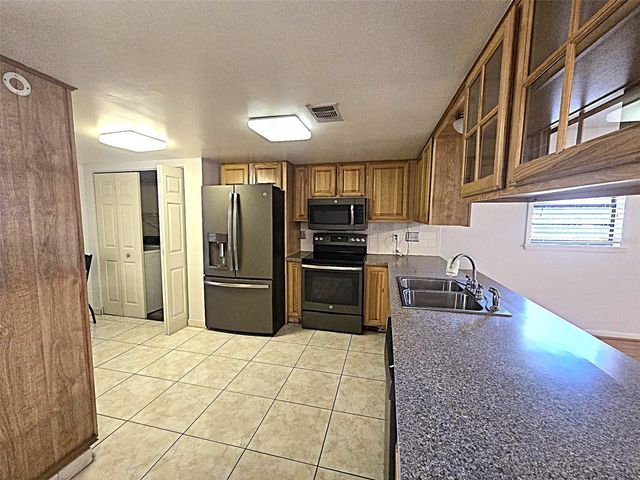 2009 CEDAR RUN DRIVE, Plant City, FL 33563