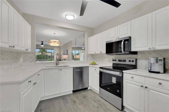 9035 Michael CIR # 5, Naples, FL 34113