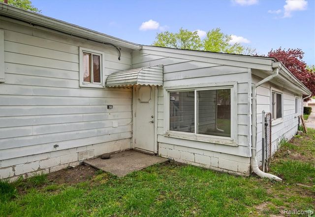 665 Stirling Street, Pontiac, MI 48340