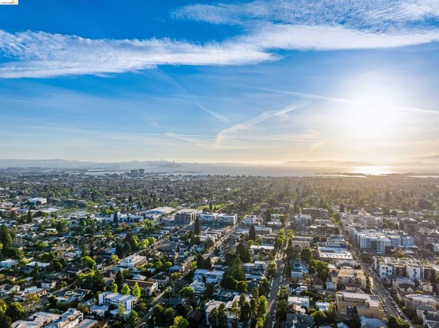 2550 Dana St 5F, Berkeley, CA 94704