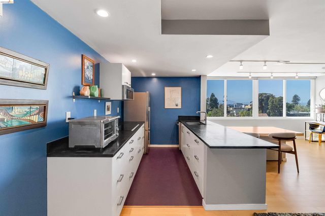 2550 Dana St 5F, Berkeley, CA 94704