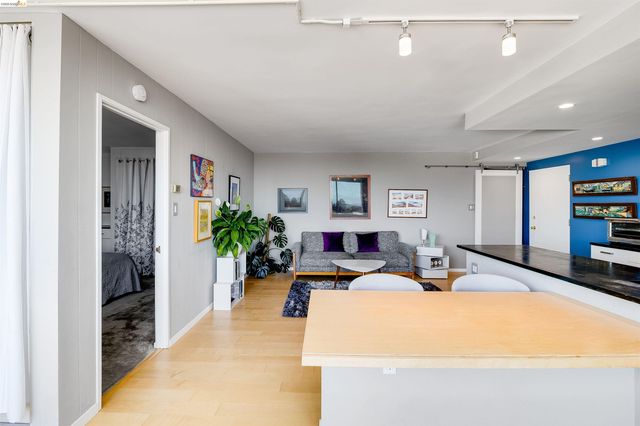 2550 Dana St 5F, Berkeley, CA 94704