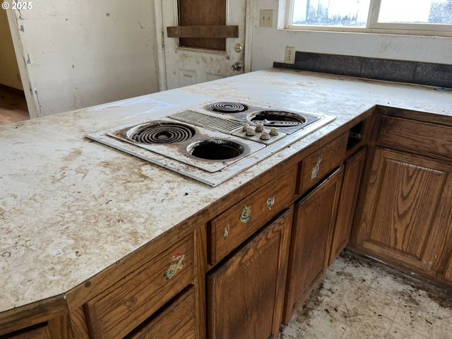 1032 MARINA HEIGHTS Rd, Brookings, OR 97415