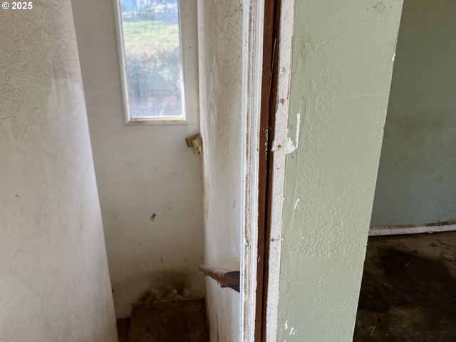 1032 MARINA HEIGHTS Rd, Brookings, OR 97415