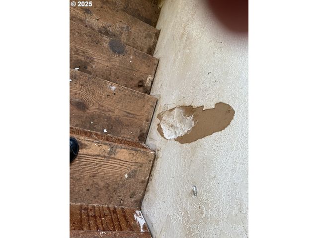 1032 MARINA HEIGHTS Rd, Brookings, OR 97415