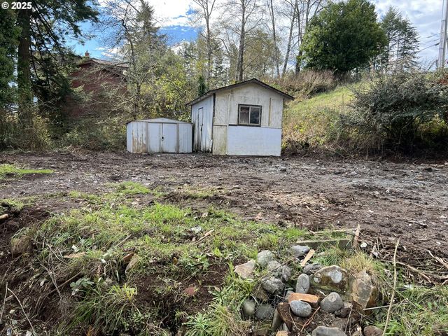 1032 MARINA HEIGHTS Rd, Brookings, OR 97415