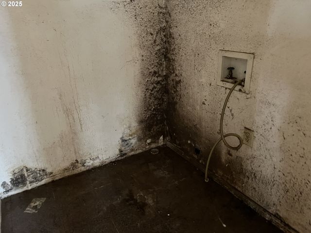 1032 MARINA HEIGHTS Rd, Brookings, OR 97415