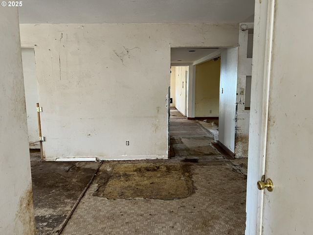 1032 MARINA HEIGHTS Rd, Brookings, OR 97415