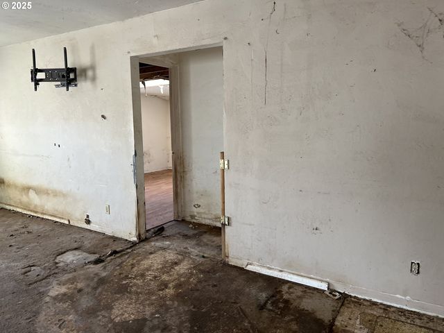 1032 MARINA HEIGHTS Rd, Brookings, OR 97415