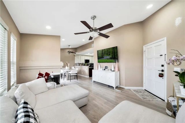 31 Santa Agatha, Rancho Santa Margarita, CA 92688