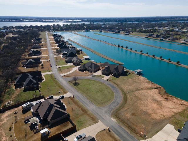 4012 Upper Lake Circle, Granbury, TX 76049