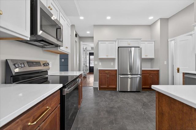 337 Almond Street, Waterloo, IA 50703