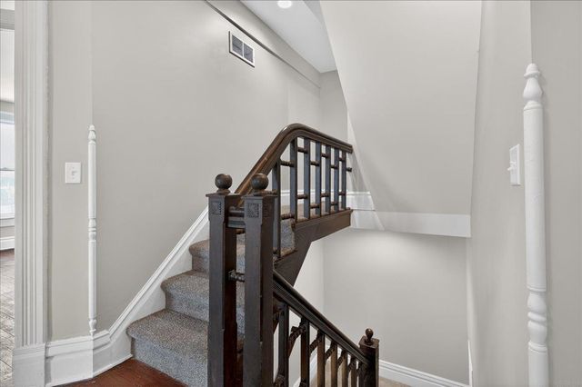 337 Almond Street, Waterloo, IA 50703